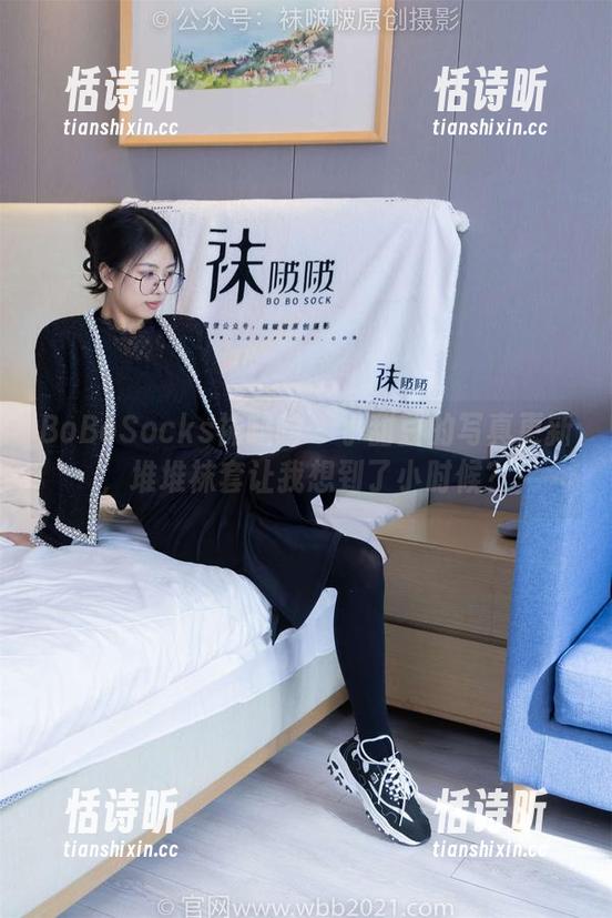 BoBoSocks袜啵啵 - 小甜豆的写真更新，堆堆袜套让我想到了小时候？