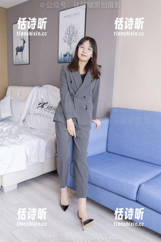 BoBoSocks袜啵啵 - 游戏开始！这次稚予带着长筒白棉袜出击，再也无法停止对福利摄影的向往！