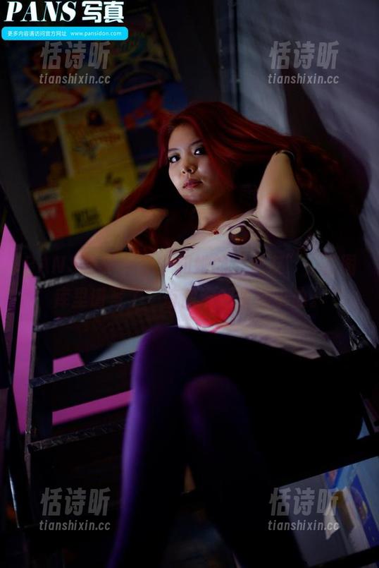 PANS写真 - 宁宁和她的“女友”，在图库里谱写了一首甜蜜的生活小曲。