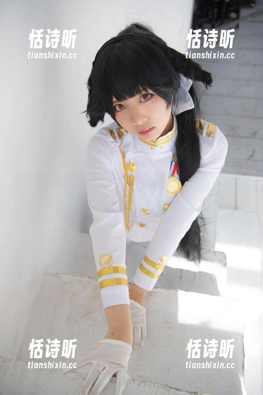 Tomiko(とみこ)的白衬衫，真的免费吗？那我得好好欣赏她的作品了。