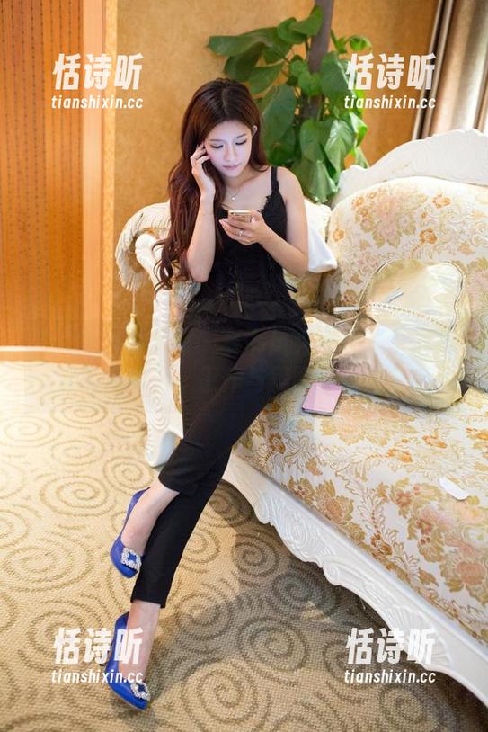 TuiGirl推女郎 - 秘书风采大公开！潘娇娇的写真集，工作与美丽的绝妙平衡