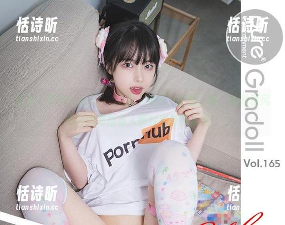 分享一下Uhye(이유혜)的“女王”套图，喵，看她那风格好像把所有人都踩到脚下了呢！