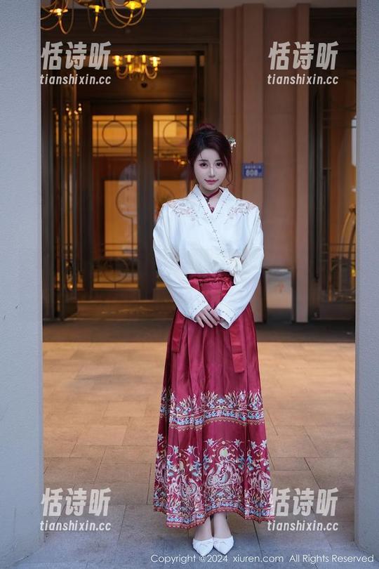 Xiuren秀人网 - 在办公室也能当女神，妲己toxic的职业装给你免费图包哦！