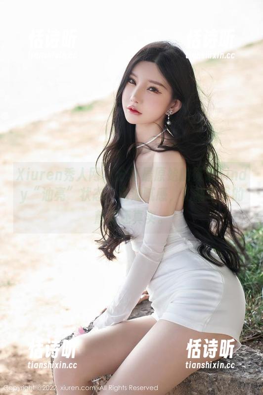 Xiuren秀人网-筱慧cindy Xiuren秀人网 - 分享最原始的筱慧cindy“油亮”状态,这油腻感,比我早餐的煎蛋还真实。