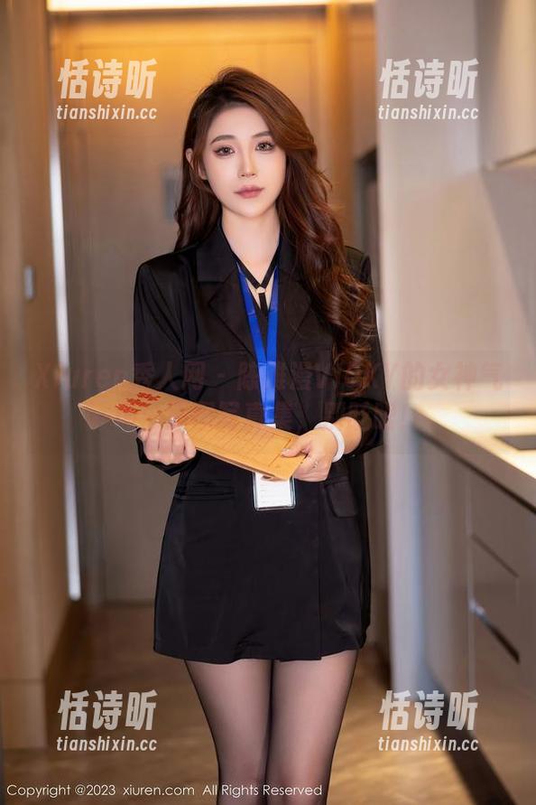 Xiuren秀人网-陈雅漫VICKY Xiuren秀人网 - 陈雅漫VICKY的女神气场:原图写真集,别眨眼!