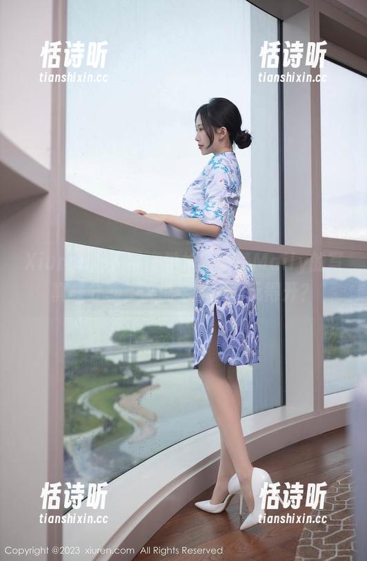 Xiuren秀人网 - 学姐顾楚楚Maily的写真集分享，谁说学姐不能玩得开？