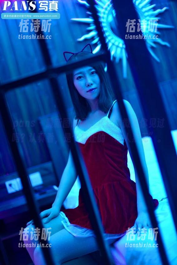 pans - 最新图册里，灰丝的微妮你见过吗？认真看，是个真正的“动人素无”。