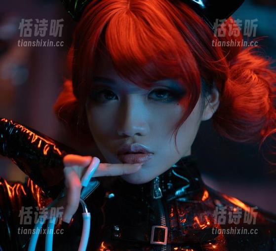 一笑芳香沁的无圣光题材：修女与神父的另类日常