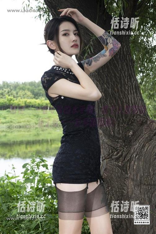 丽柜 - 一看可馨的水手服，整个人都霎时补了觉——趁早翻图册！