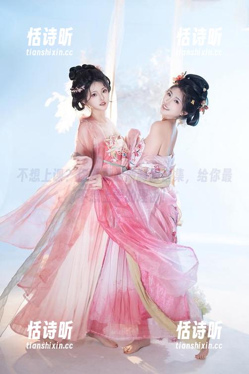 不想上课？你夏夏最新制服合集，给你最不想上学的理由！