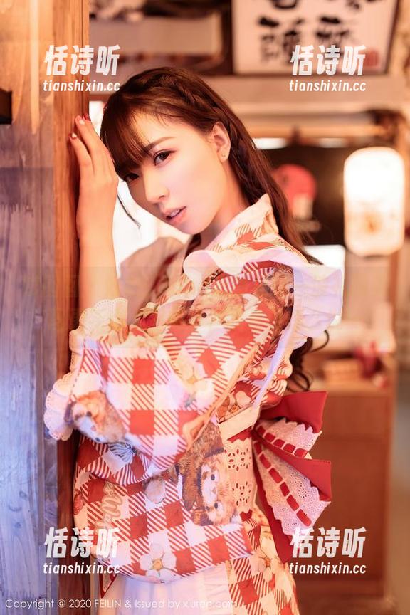 嗲囡囡 - 好吧，luna张静燕这一波礼服美图更新也太另类了，我是该怎么说…