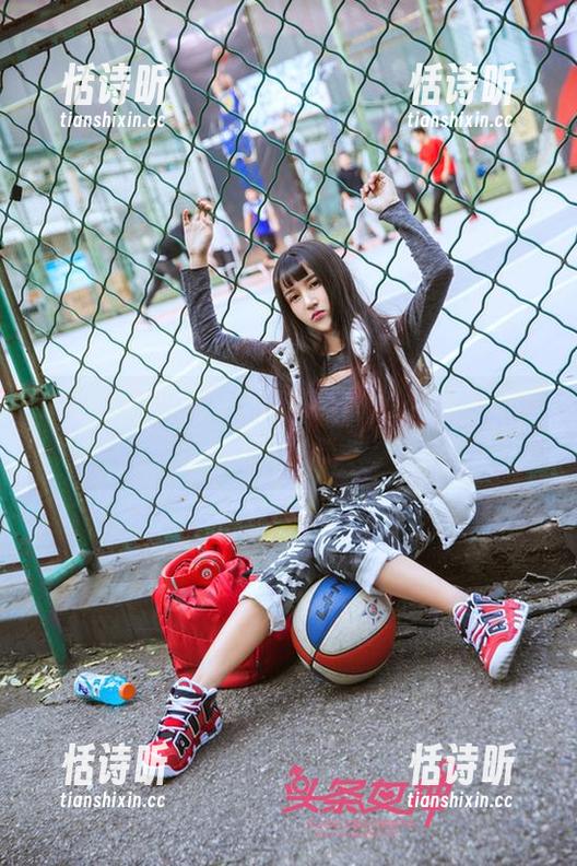 头条女神 - 由王竹带来的JK，原图为何如此抓人眼球？