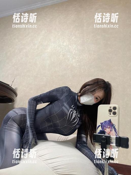 微密圈 - 最新一波，奶宝妹纸当秘书，快来看，有点手忙脚乱的感觉？