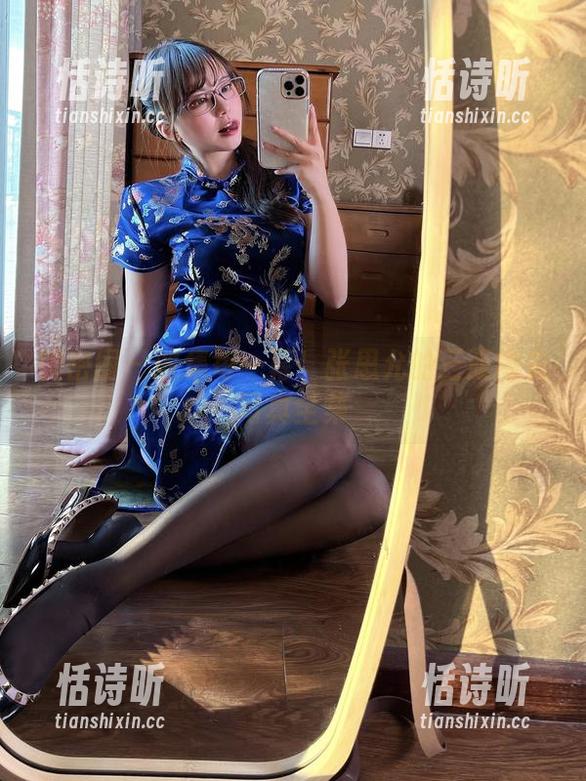 微密圈 - 收集每一幕！张思允的三亚内衣写真全集