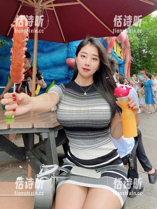 张老师 微密圈 - 浴室里的话题,张老师的私拍选材靠谱吗?