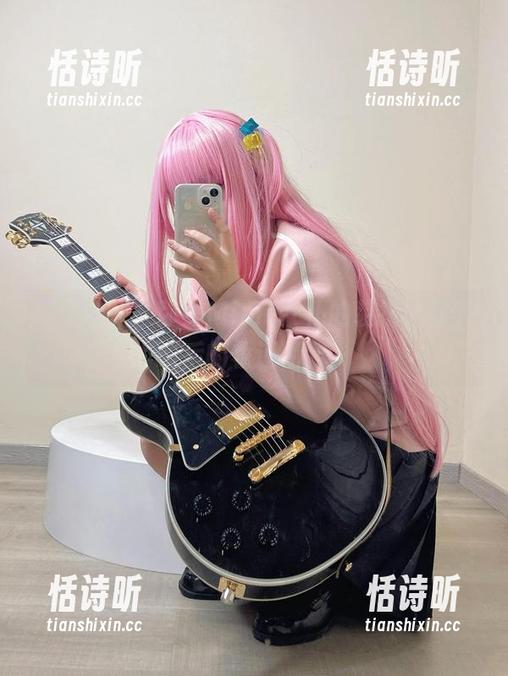 弥美Mime 这图册里,弥美Mime女仆的装扮比你下班后的妆还精致~