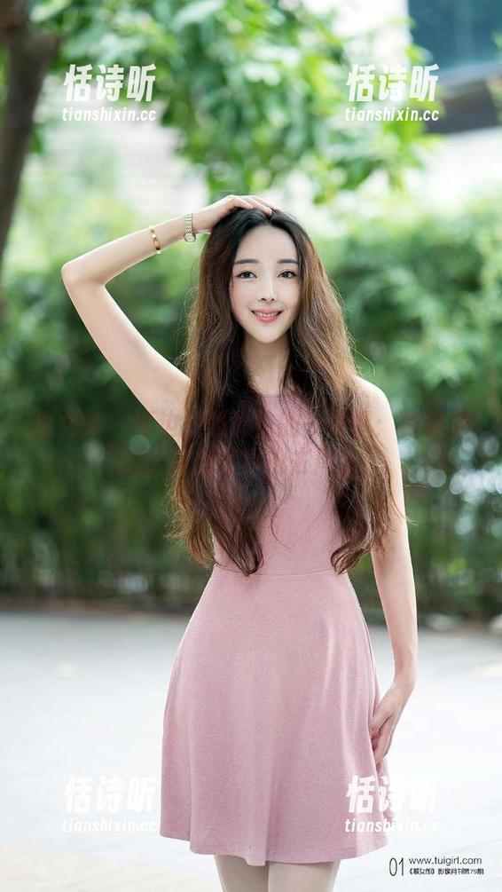 推女郎 - 海边拍照最怕的一件事：被杨伊的比基尼写真抢去风头！
