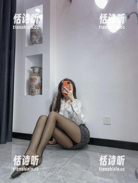 杨大乐乐很靠谱 微密圈 - 在杨大乐乐很靠谱的美腿里迷失——写真集资源撩人又给力,快来瞧瞧!