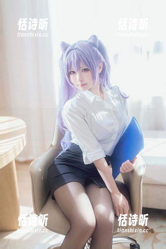 新一波樱梨梨的写真更新，油亮得像一条刚打了蜡的鱼，抓紧了。