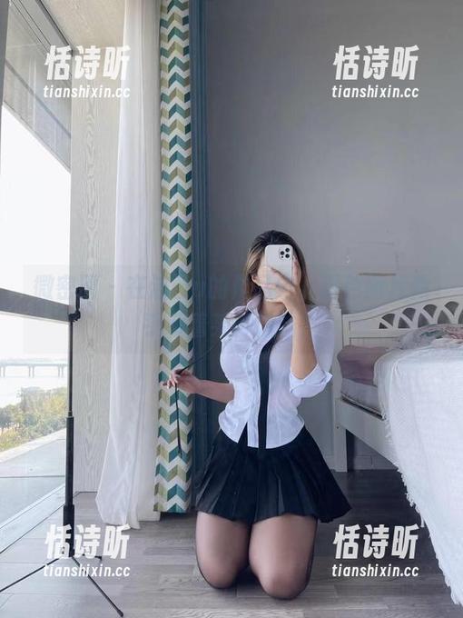 微密圈 - 在洁己u的作品中，粉色图片似乎藏着某种隐喻？
