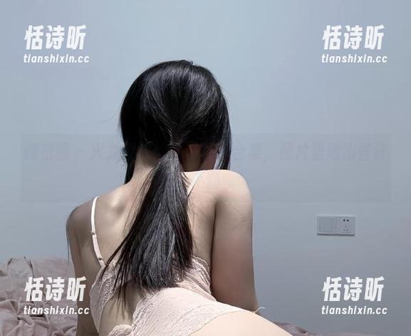 微密圈 - 火龙果羊的白裙写真合集，照片里透出些许不羁