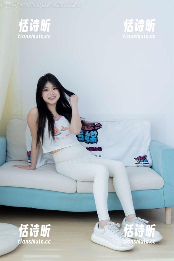 物恋传媒 - 案例猫耳的红裙魔法，美图更新真让人想念夏日呀！
