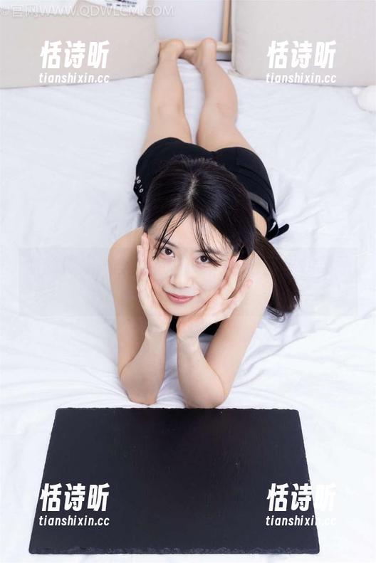 物恋传媒 - 菜菜的图集：在教室里找灵感的小插曲