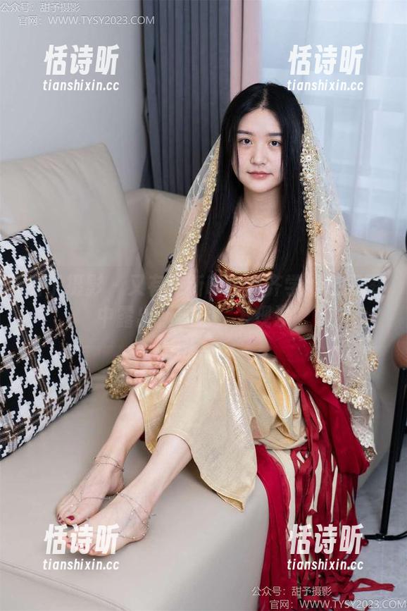 甜予摄影-齐齐 甜予摄影 - 又有更新啦!齐齐学姐在原图中露出新姿势,发现没?