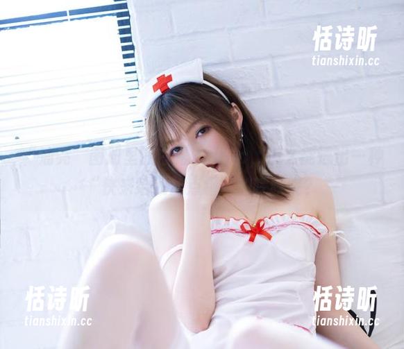 “油亮”图册里的白露Bululu，怎么能透出一种“快来给我加点霜”的呼唤呢？