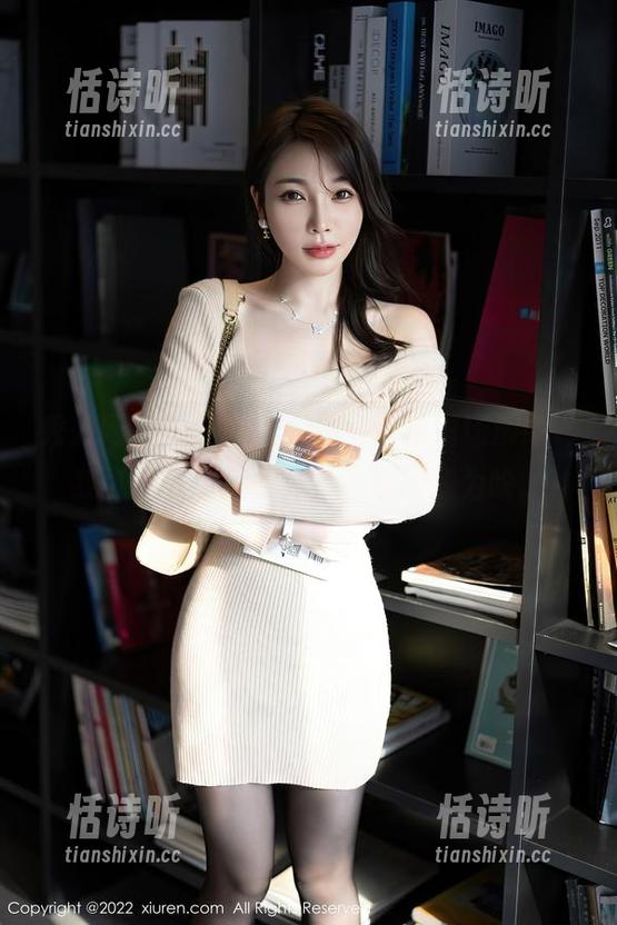 秀人网 - 豹纹图包，白兔西希现场演绎“我可能是最亮的仔”。别问我为啥。