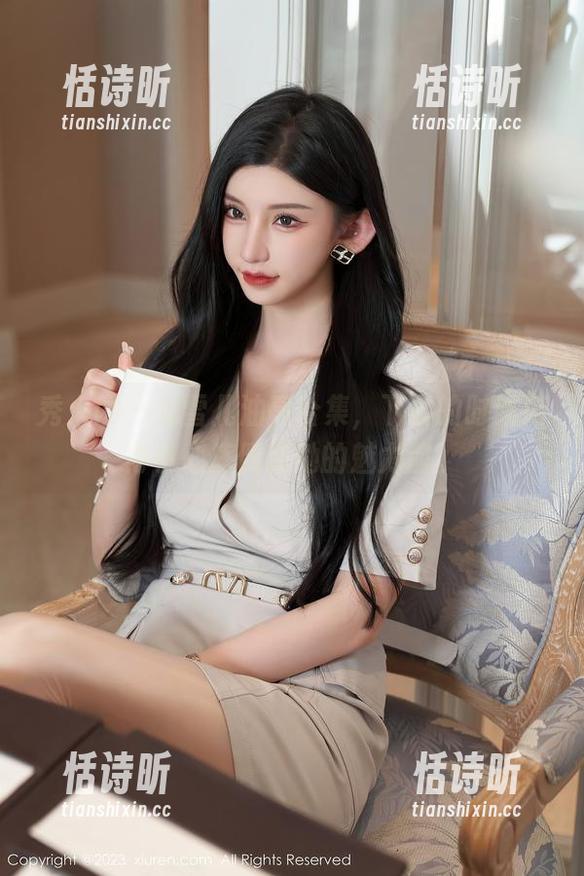 秀人网-龙雪儿 秀人网 - 龙雪儿油亮合集,下载的时候记得小心摔倒在她的魅力前。