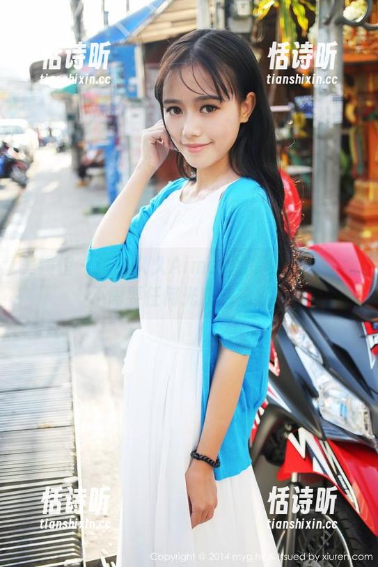 美媛馆 - 这组久久Aimee的御姐照，完全不需要任何光辉的拖累！
