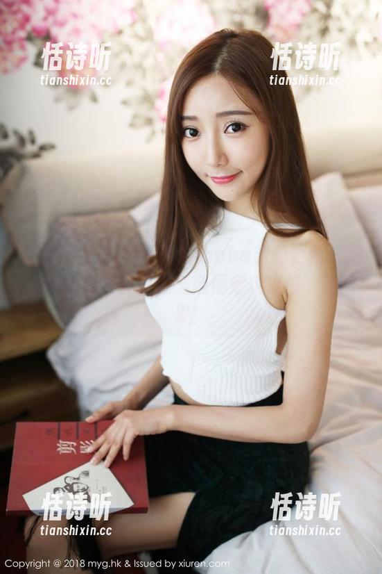 美媛馆 - 糯美子MINIbabe旅拍更新：拍出我的美其实只是‘随便走走停停’的结果！