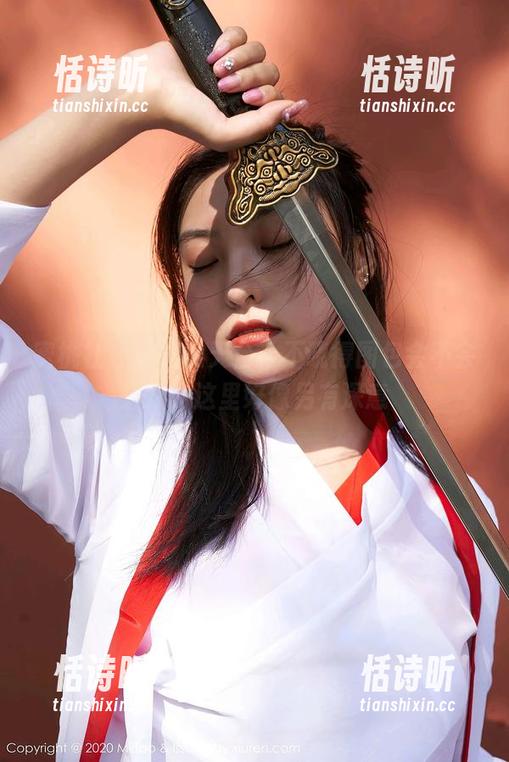 蜜桃社 - 冰露的天台，不晓得图包会不会爆灯，这里好像另有深意