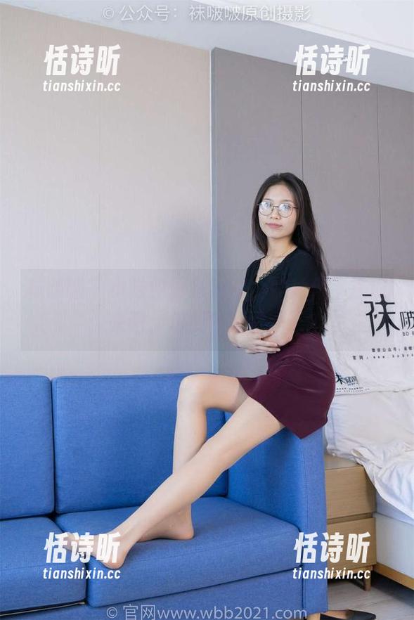 袜啵啵-小沫 袜啵啵 - 小沫的厨娘篇章,照片似乎在说:来吧,想要跟我学厨艺?