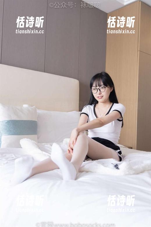 袜啵啵 - 留一留给小淳的美图，清纯与微妙，分享这份奇怪的愉悦感。