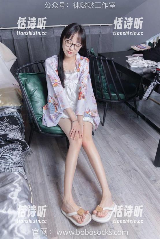 袜啵啵 - 小甜豆：人字拖战斗能力评级——原图显示了我和沙滩的亲密度，开挂了！