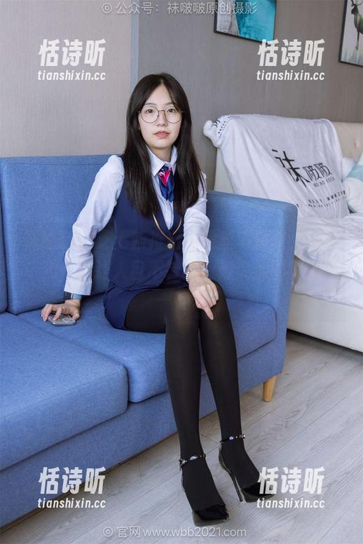 袜啵啵-芝士 袜啵啵 - 芝士新推出的黑丝写真集,天哪,那花絮让人目不转睛,脚尖加固就是不一样。