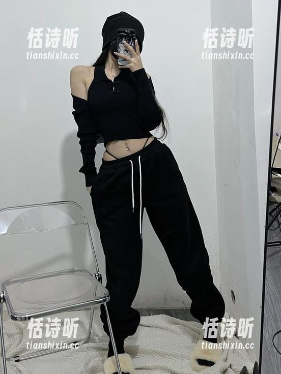 陈佩奇 微密圈 - 更新了新图包,陈佩奇的牛仔短裤又来了!我想这图得细细品味,肯定有不少新发现。