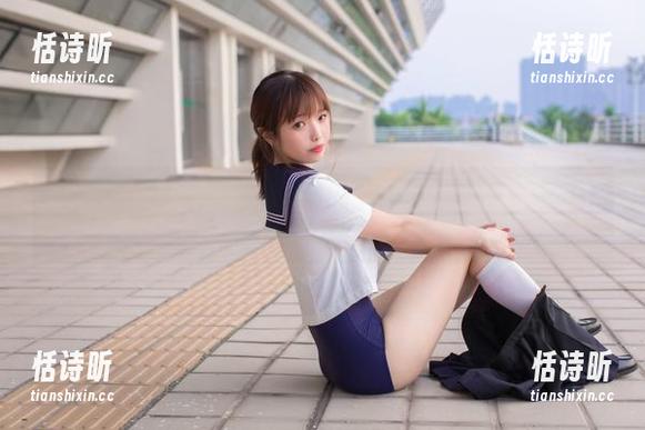 海风拂面！雯妹不讲道理的写真更新告诉你，自拍新姿势实在太难了…